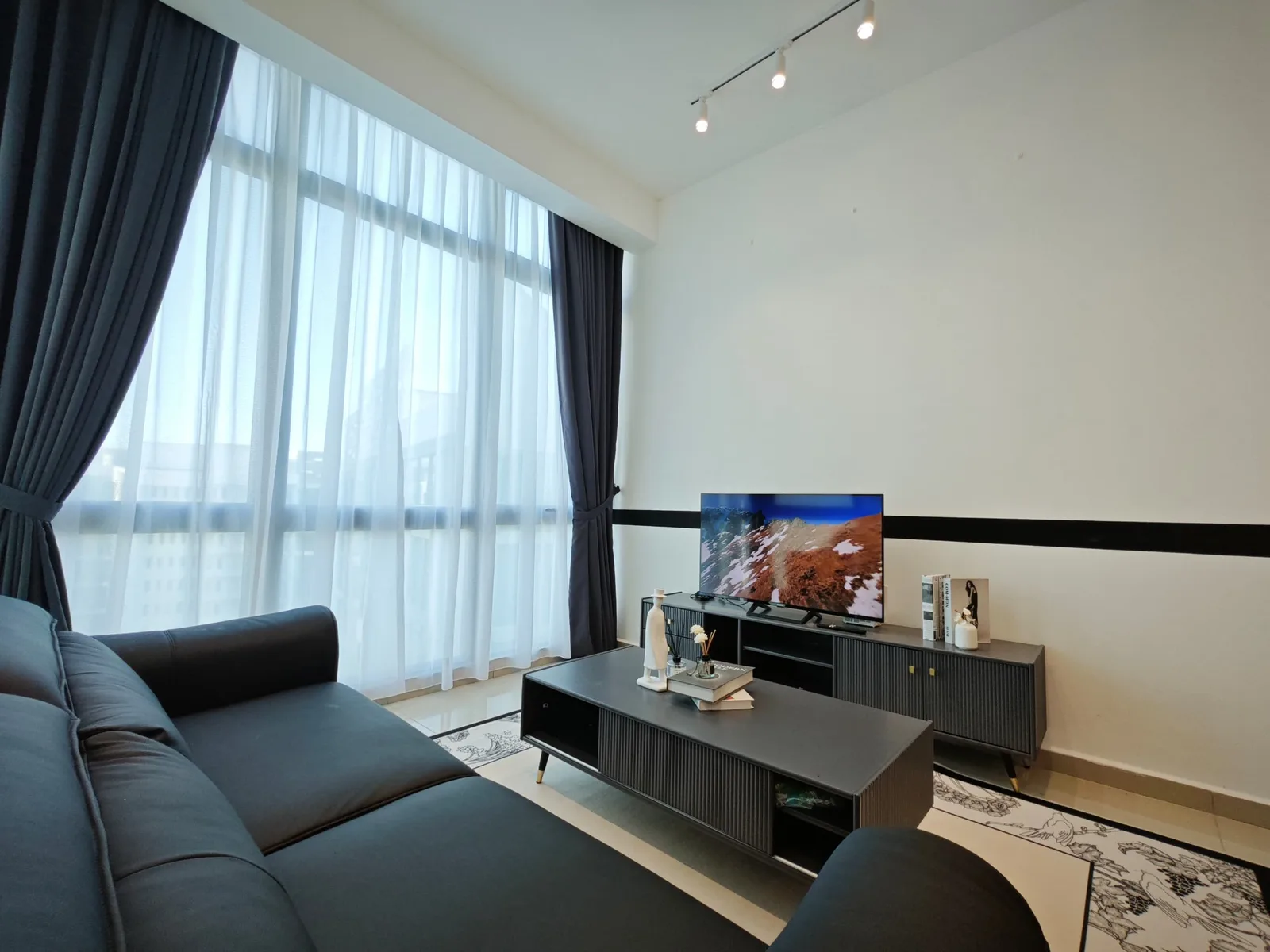 Refined Black Spaces